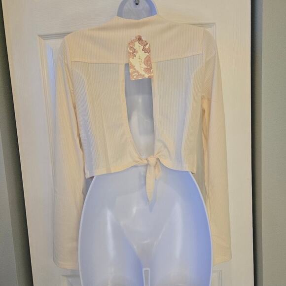 Band of the Free Avril Top open back,  flare sleeve SZ Small Gypsy boho chic - Picture 5 of 11